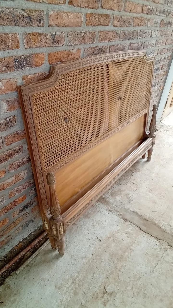 Cama Luis XVI con Esterillas a reparar de 2 plazas, cabecera y piecera