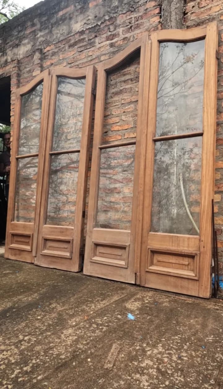 Puertas de ddoble hoja de cedro, de 2,05m de alto x 1,15m, precio por cada una